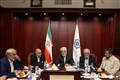 نشست اعضای کمیسیون بهداشت ودرمان مجلس شورای اسلامی با مسوولان دانشگاه های علوم پزشکی کرمان 97.9.9