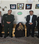 دیدار رئیس شبکه بهداشت و درمان شهرستان زرند با یک خانواده معظم شهید